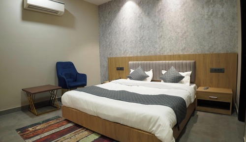 Deluxe Double Room, City View