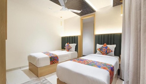 Standard Twin Room, City View