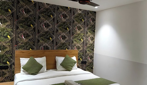 Night Stay Room Only (Check in 9PM)