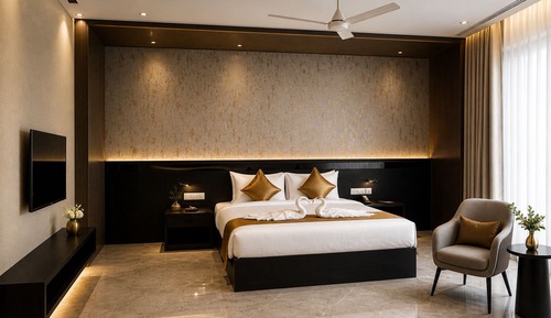 Suite, Courtyard View