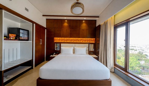 Classic Double or Twin Room, City View