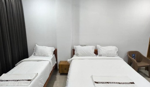 Deluxe Triple Room, City View