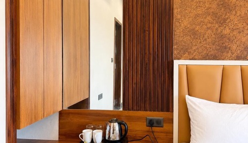 Deluxe Double Room, Garden View