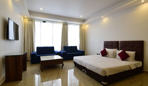 Family Double Room, Multiple Beds, Bathtub (Deluxe)