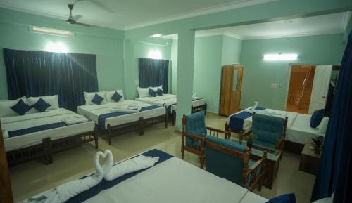 10-Bed Mixed Dormitory Room