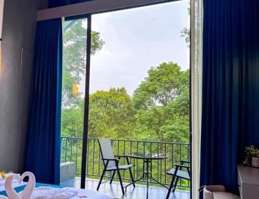 King Room with Pool View