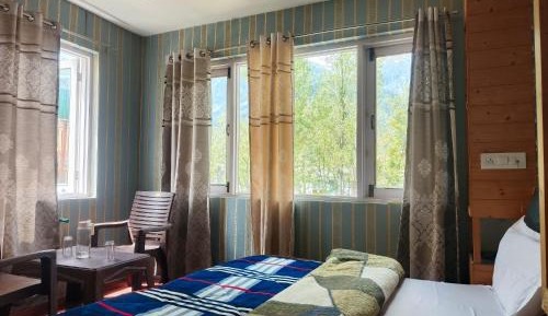 Double Room with Mountain View