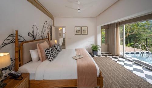 Suite with Private Pool