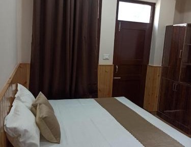 Single Room with Mountain View