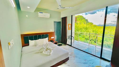 Deluxe Double Room with Balcony