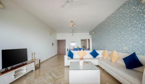Two-Bedroom Apartment with Sea View
