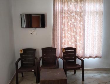 Deluxe Double Room (2 Adults + 1 Child)