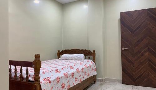 Single Room with Private Bathroom