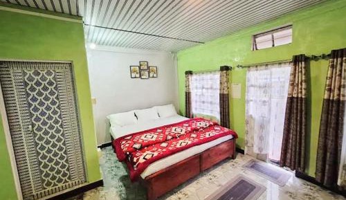 Double Room with Private Bathroom