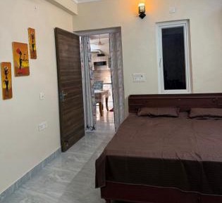 Two-Bedroom Apartment with Mountain View