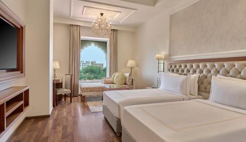 Club Twin Room