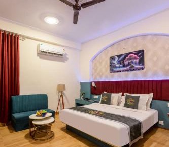 Superior King Room
