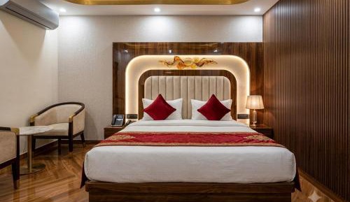 Deluxe Double or Twin Room