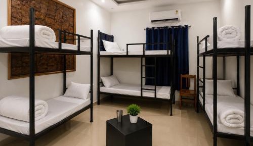 6-Bed Mixed Dormitory Room