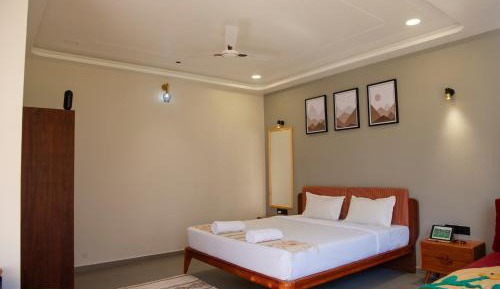 King Room with Mountain View