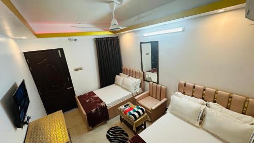 Deluxe Family Room