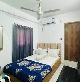 Standard Queen Room