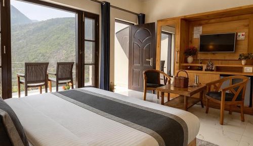 Queen Room with Balcony