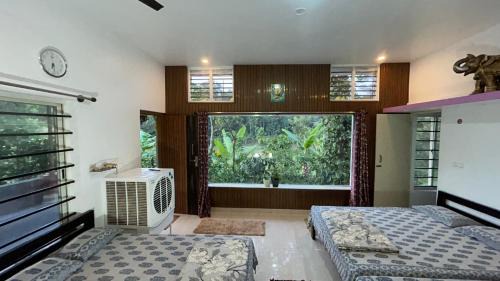 Villa with Garden View
