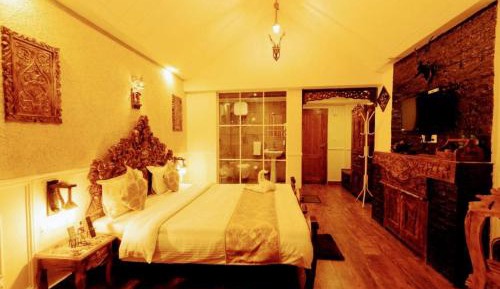 Double Room with Balcony (2 Adults + 1 Child)