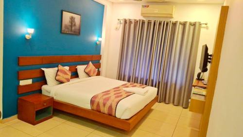Deluxe Room (2 Adults + 1 Child)