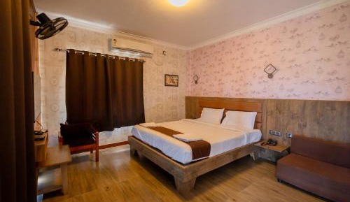 Superior King Room