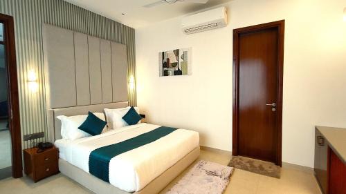 Suite with Balcony