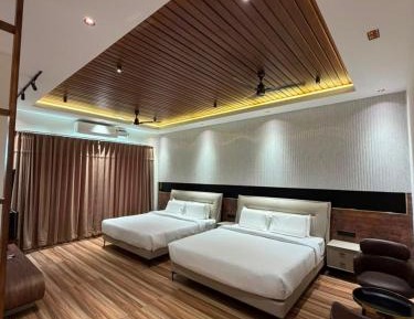 Large Double Room