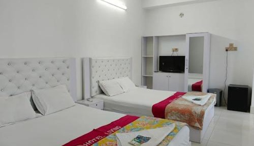 Economy Triple Room