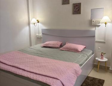 One-Bedroom Deluxe Apartment
