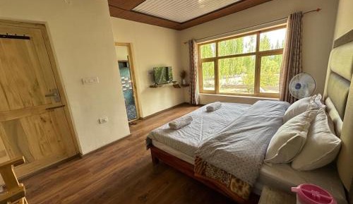 Double Room with Private Bathroom