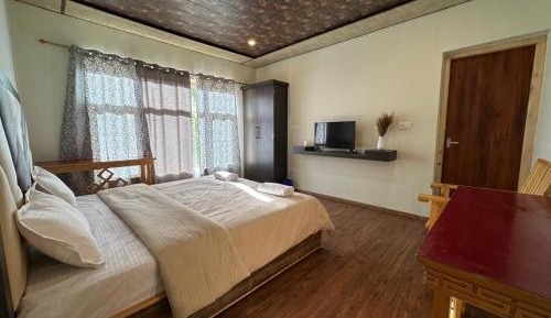 Double Room with Private Bathroom