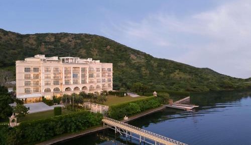 Lakeshore Signature Non Island Room:15% off on F&B, Spa | Soulful yoga experience| Morning & Evening Aarti | nature-led and traditional experiences such as daily tea, curated walks, bird watching, Prana Garden, folk dance, Pottery, Mehendi & Astrology 