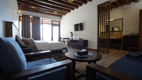King Room with Mountain View