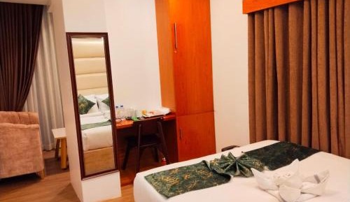 Deluxe Double Room with Balcony