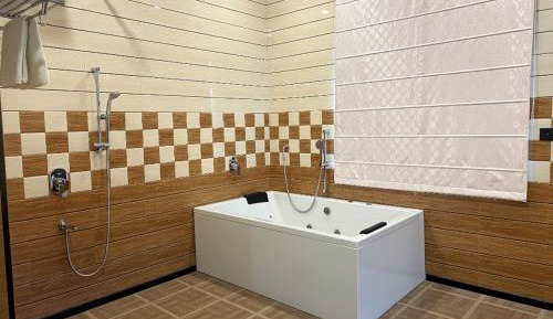 Queen Suite