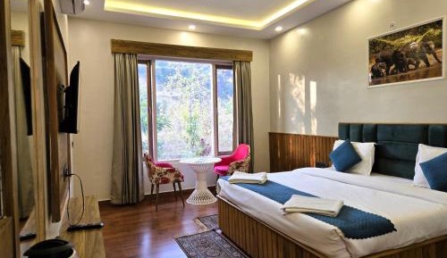 Queen Room with Garden View