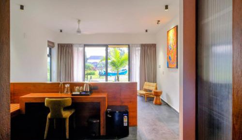 Ocean View Grand Premier Room with Bathtub