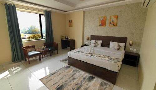 Deluxe Double or Twin Room with River View