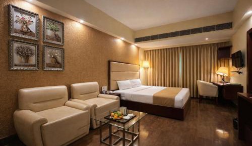 DAY USE ROOM ( 9 AM to 7 PM ) - Mandatory Check Out at 7 pm - No Night Stay allowed - Multiple Days Stay not allowed