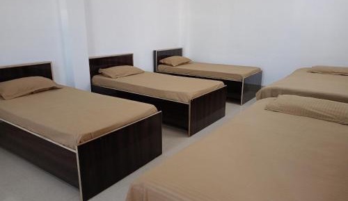 Single Bed in Mixed Dormitory Room