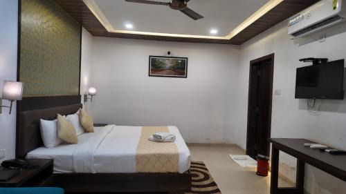 Superior Room Valley View with Bathtub & Balcony