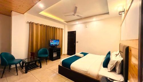 Queen Room
