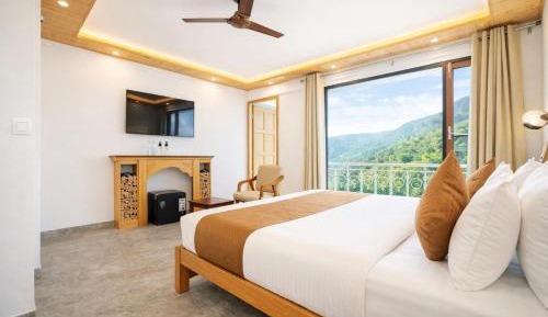 King Room with Balcony