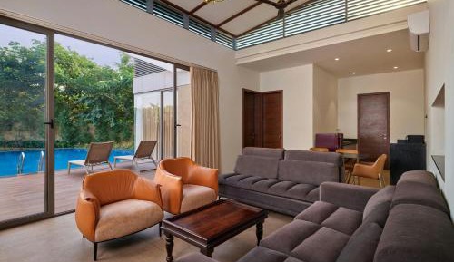 Fern Classic Three-Bedroom Villa with Garden View